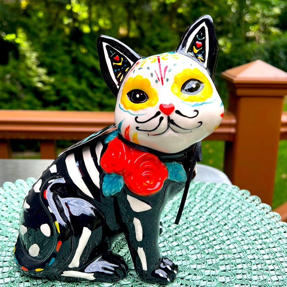 New Blue Sky Clayworks Dia de los Muertos Cat Skeleton Sugar Skull Statue.